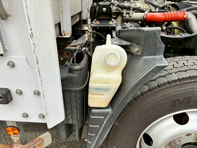 アルミブロックTOYOBODY175馬力5速MT4t8t中型|中古トラックの販売・買取・査定のアイナビ