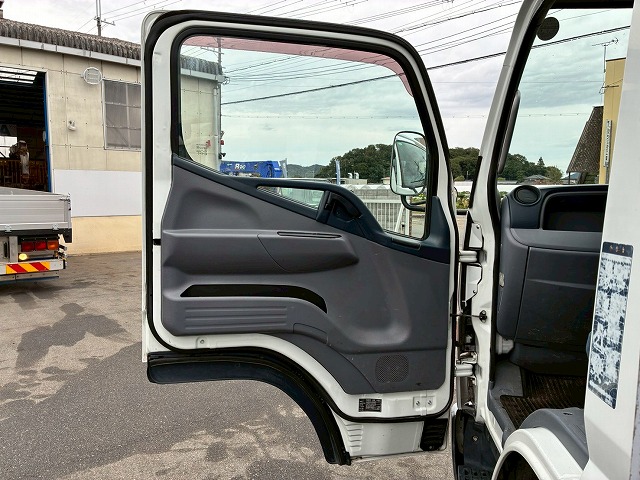 アルミブロックTOYOBODY175馬力5速MT4t8t中型|中古トラックの販売・買取・査定のアイナビ