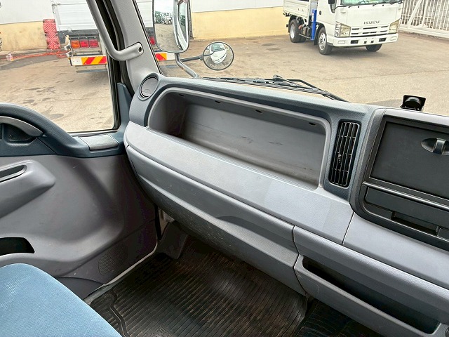 アルミブロックTOYOBODY175馬力5速MT4t8t中型|中古トラックの販売・買取・査定のアイナビ