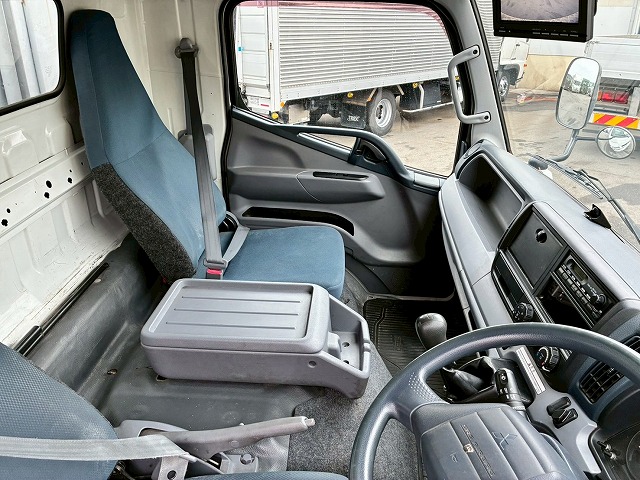 アルミブロックTOYOBODY175馬力5速MT4t8t中型|中古トラックの販売・買取・査定のアイナビ