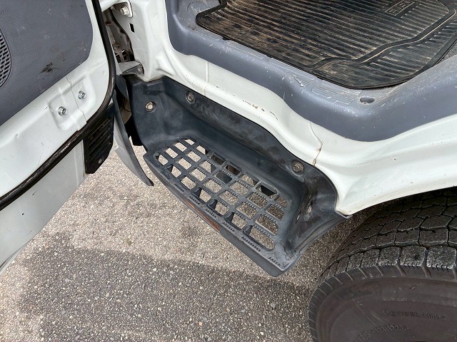 アルミブロックTOYOBODY175馬力5速MT4t8t中型|中古トラックの販売・買取・査定のアイナビ