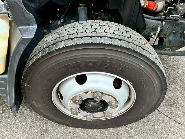 アルミブロックTOYOBODY175馬力5速MT4t8t中型|中古トラックの販売・買取・査定のアイナビ