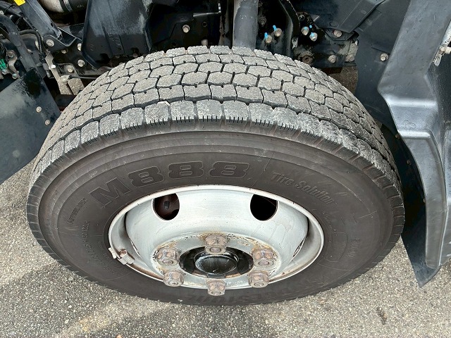 アルミブロックTOYOBODY175馬力5速MT4t8t中型|中古トラックの販売・買取・査定のアイナビ