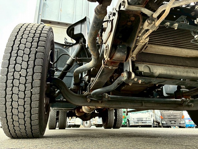 アルミブロックTOYOBODY175馬力5速MT4t8t中型|中古トラックの販売・買取・査定のアイナビ