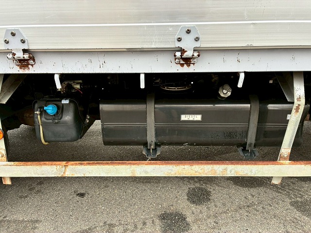 アルミブロックTOYOBODY175馬力5速MT4t8t中型|中古トラックの販売・買取・査定のアイナビ