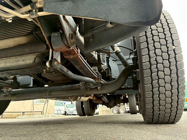 アルミブロックTOYOBODY175馬力5速MT4t8t中型|中古トラックの販売・買取・査定のアイナビ