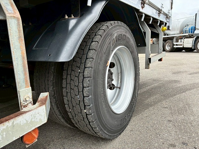 アルミブロックTOYOBODY175馬力5速MT4t8t中型|中古トラックの販売・買取・査定のアイナビ