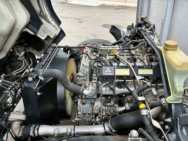 アルミブロックTOYOBODY175馬力5速MT4t8t中型|中古トラックの販売・買取・査定のアイナビ