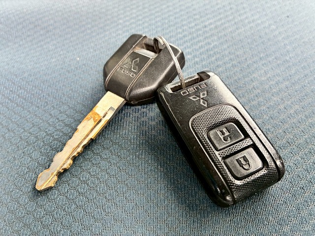 アルミブロックTOYOBODY175馬力5速MT4t8t中型|中古トラックの販売・買取・査定のアイナビ