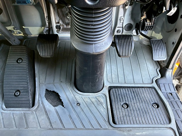 ハイルーフフルキャブ日本トレクス240馬力6速MT4t8t|中古トラックの販売・買取・査定のアイナビ