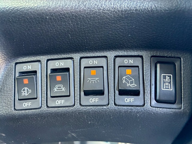 ハイルーフフルキャブ日本トレクス240馬力6速MT4t8t|中古トラックの販売・買取・査定のアイナビ