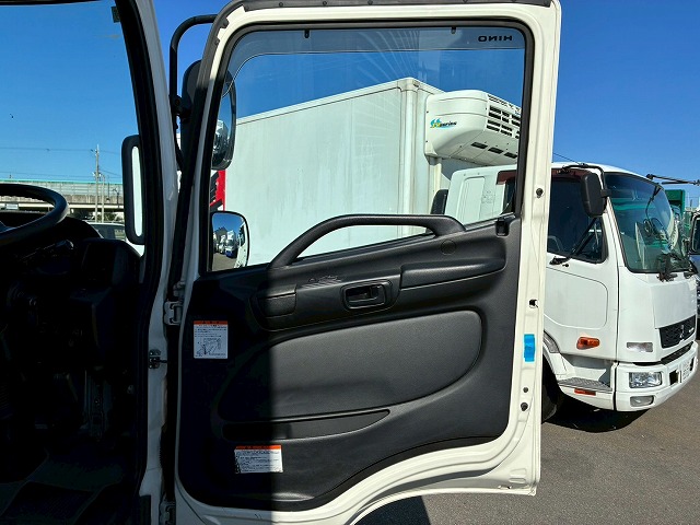 ハイルーフフルキャブ日本トレクス240馬力6速MT4t8t|中古トラックの販売・買取・査定のアイナビ