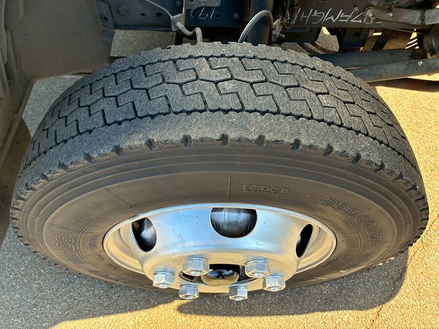 ハイルーフフルキャブ日本トレクス240馬力6速MT4t8t|中古トラックの販売・買取・査定のアイナビ