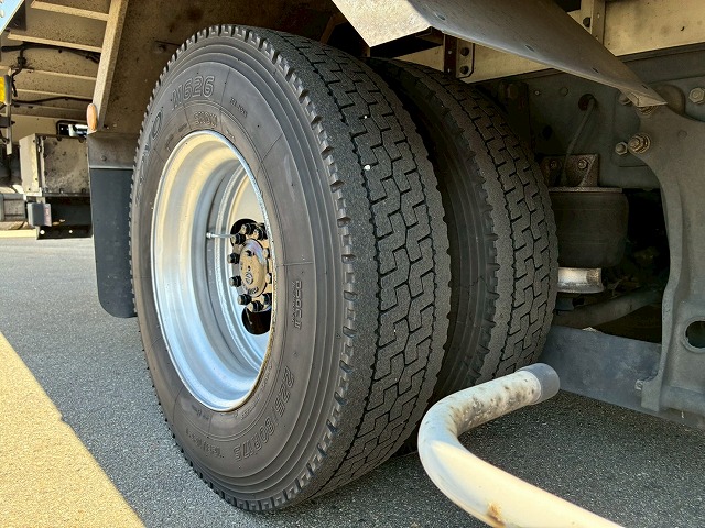 ハイルーフフルキャブ日本トレクス240馬力6速MT4t8t|中古トラックの販売・買取・査定のアイナビ