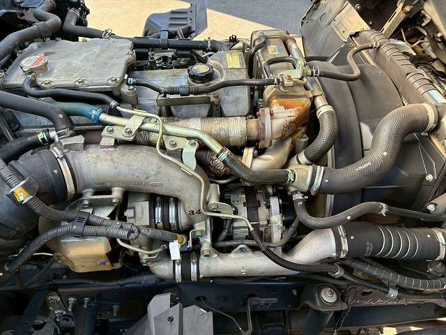 ハイルーフフルキャブ日本トレクス240馬力6速MT4t8t|中古トラックの販売・買取・査定のアイナビ