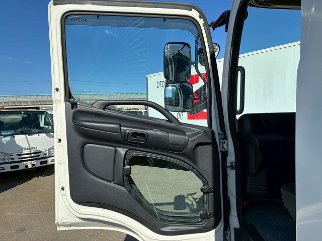 ハイルーフフルキャブ日本トレクス240馬力6速MT4t8t|中古トラックの販売・買取・査定のアイナビ