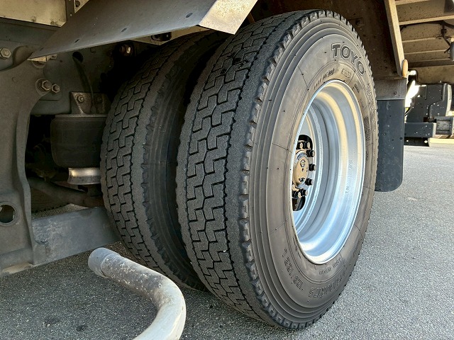 ハイルーフフルキャブ日本トレクス240馬力6速MT4t8t|中古トラックの販売・買取・査定のアイナビ