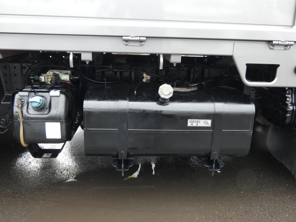 2トン 平ボディ 電動ミラー|中古トラックの販売・買取・査定のアイナビ