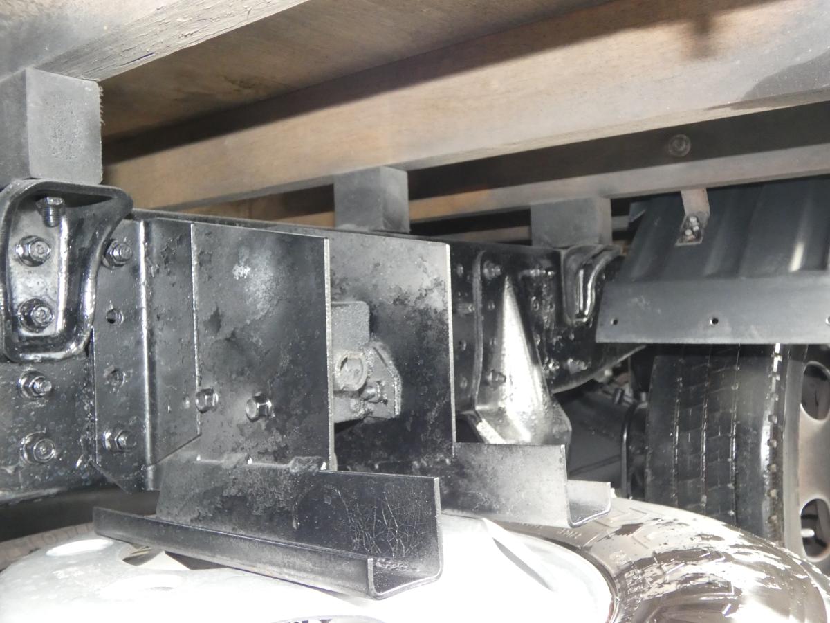 2トン 平ボディ 電動ミラー|中古トラックの販売・買取・査定のアイナビ