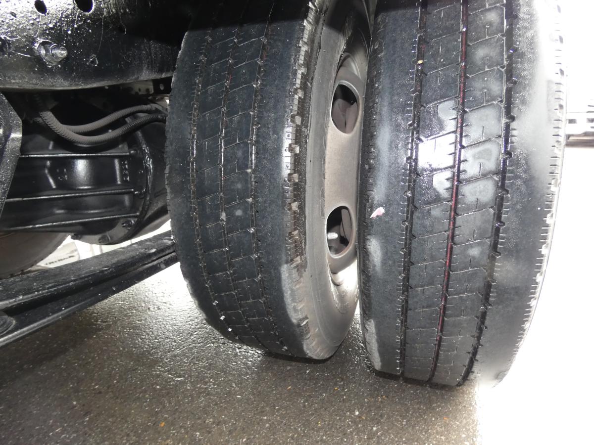 2トン 平ボディ 電動ミラー|中古トラックの販売・買取・査定のアイナビ