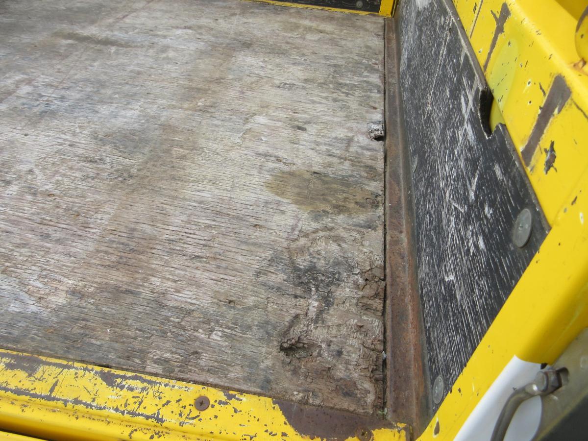 Wキャブ すいちょくゲート 6人乗り 積載2トン !!|中古トラックの販売・買取・査定のアイナビ