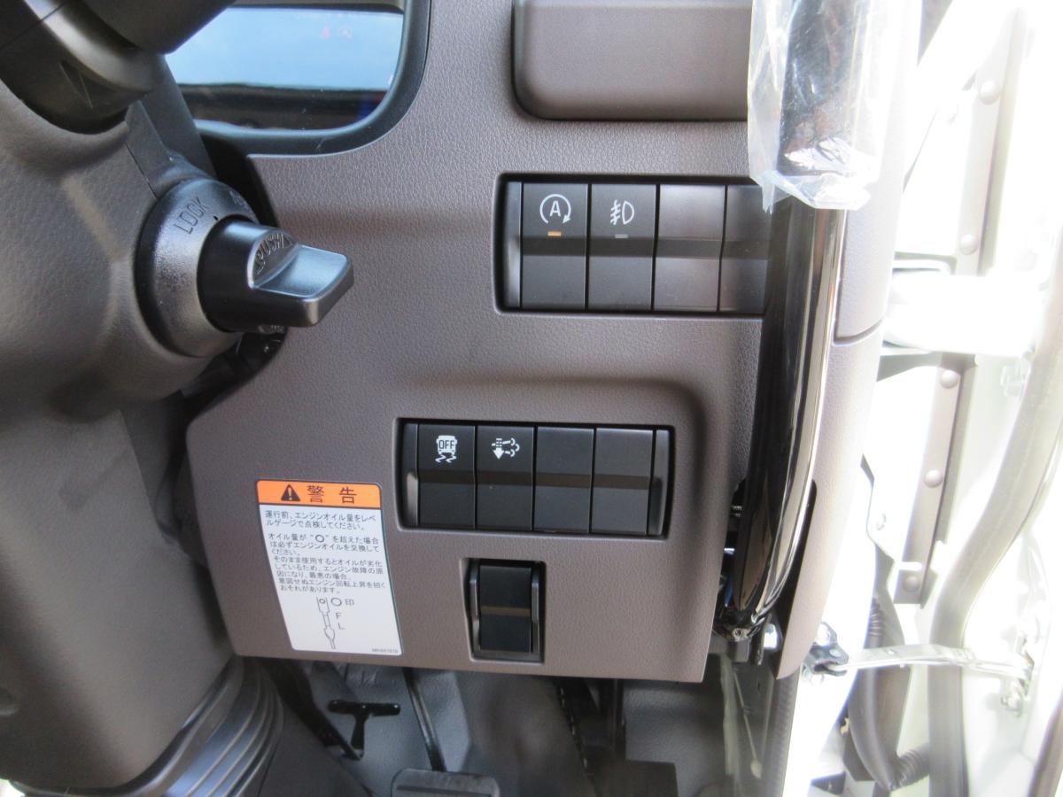 強化3方開　土砂ダンプ　積載2トン　5速　全低床　!!|中古トラックの販売・買取・査定のアイナビ