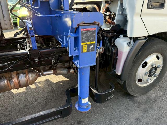 日野デュトロクレーン|中古トラックの販売・買取・査定のアイナビ