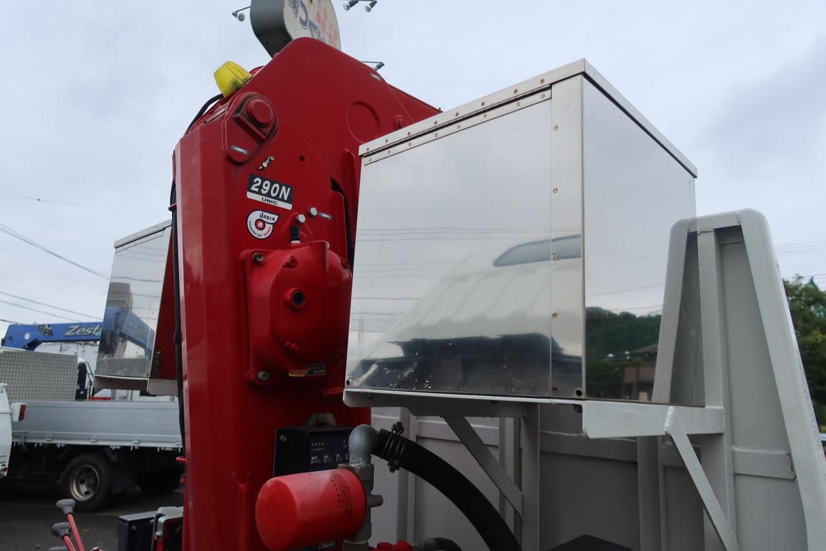 標準ロング 4段クレーンラジコン付き 積載3000kg 2.9t吊り|中古トラックの販売・買取・査定のアイナビ