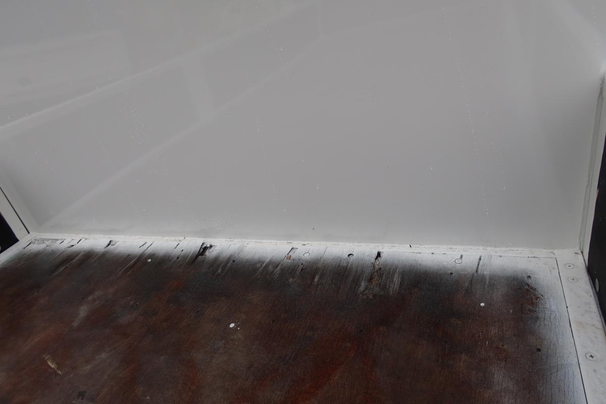 標準ロング 4段クレーンラジコン付き 積載3000kg 2.9t吊り|中古トラックの販売・買取・査定のアイナビ