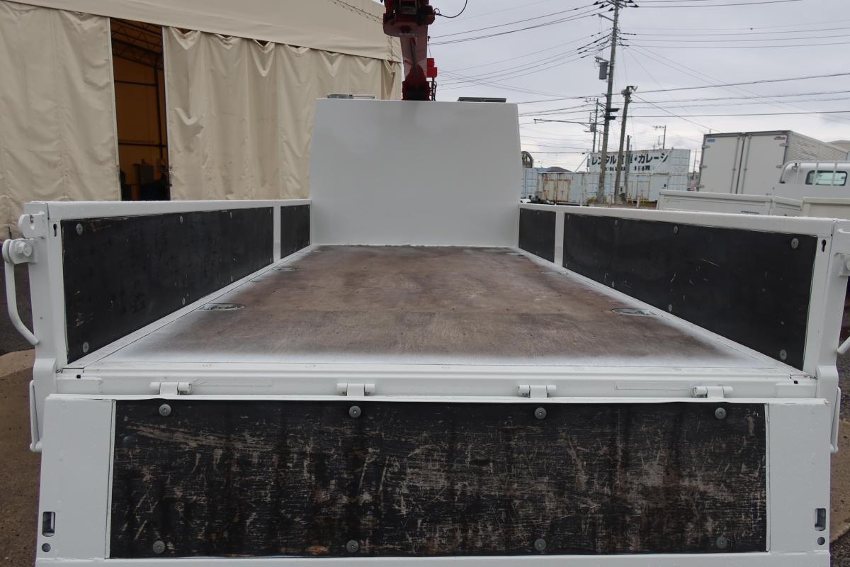 標準ロング 4段クレーンラジコン付き 積載3000kg 2.9t吊り|中古トラックの販売・買取・査定のアイナビ