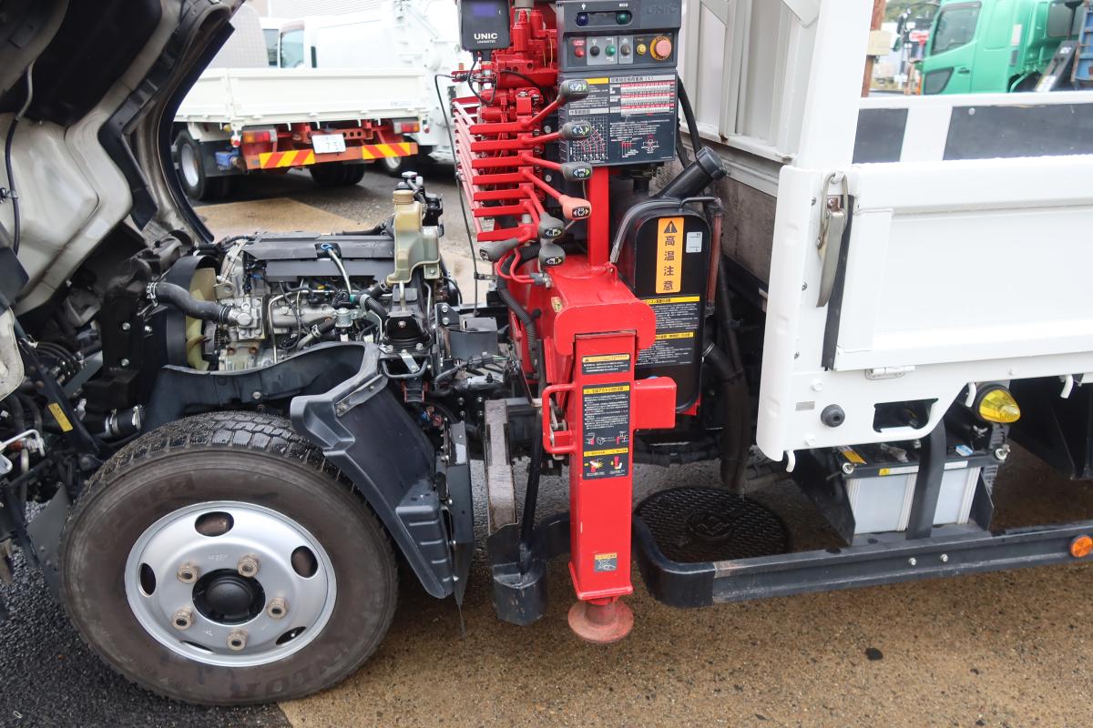 標準ロング 4段クレーンラジコン付き 積載3000kg 2.9t吊り|中古トラックの販売・買取・査定のアイナビ