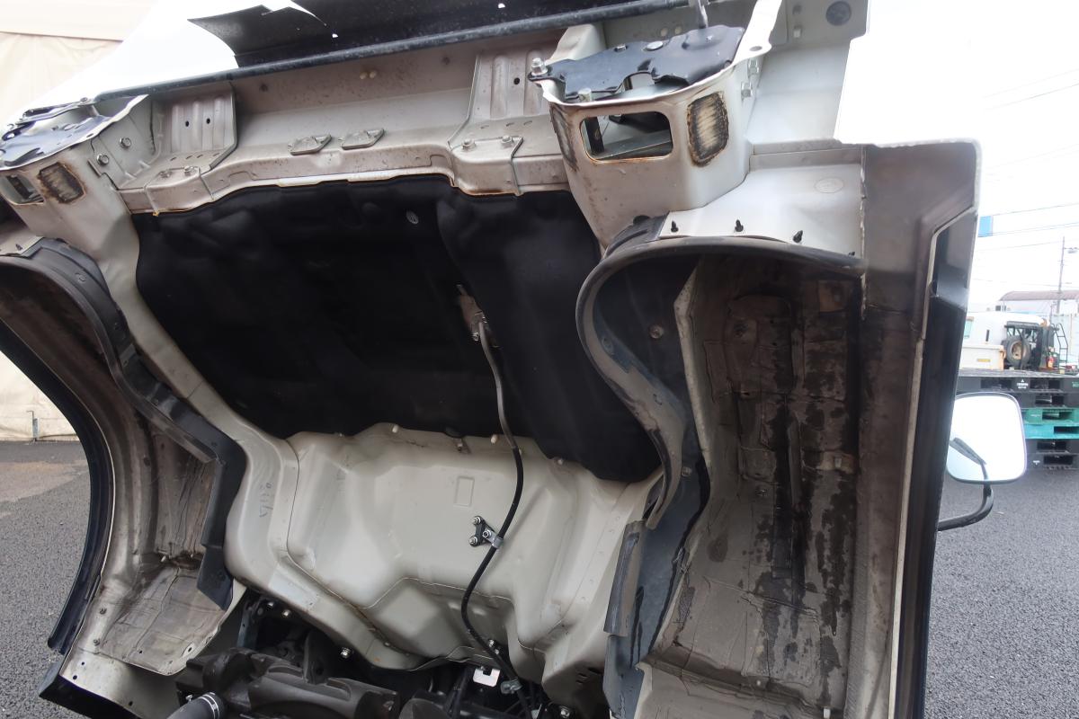 標準ロング 4段クレーンラジコン付き 積載3000kg 2.9t吊り|中古トラックの販売・買取・査定のアイナビ