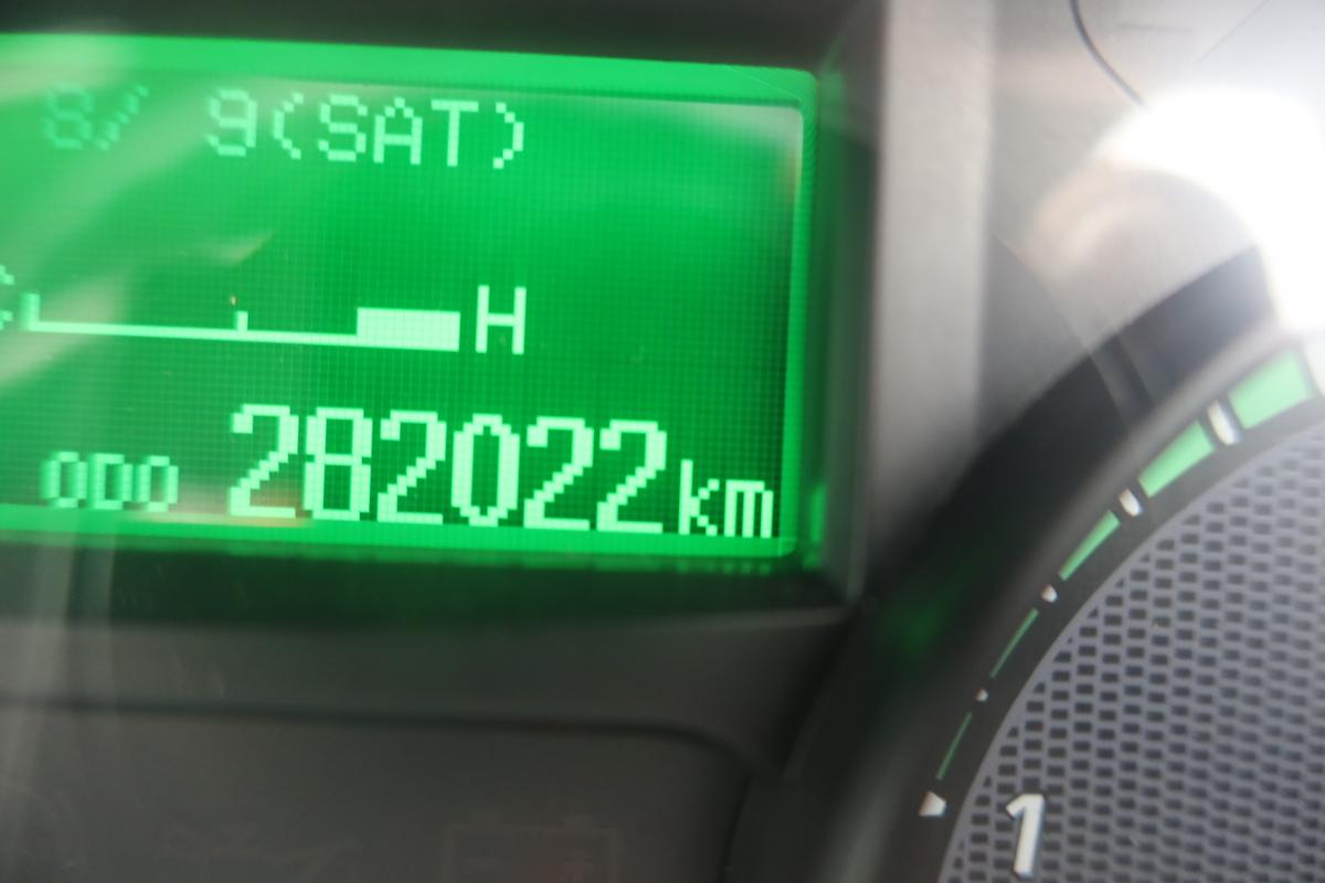 標準ロング 4段クレーンラジコン付き 積載3000kg 2.9t吊り|中古トラックの販売・買取・査定のアイナビ