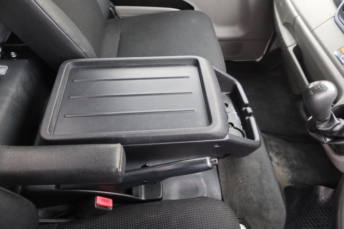 標準ロング 4段クレーンラジコン付き 積載3000kg 2.9t吊り|中古トラックの販売・買取・査定のアイナビ