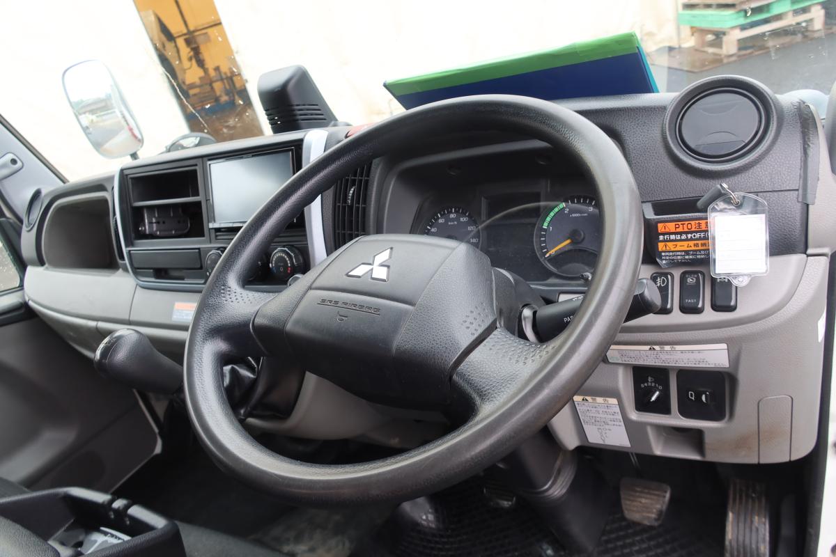 標準ロング 4段クレーンラジコン付き 積載3000kg 2.9t吊り|中古トラックの販売・買取・査定のアイナビ