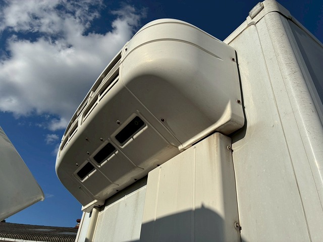 フルキャブ6000東プレR404Aキーストンフロアスタンバイ装置|中古トラックの販売・買取・査定のアイナビ