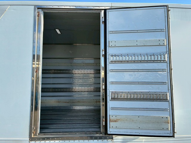 フルキャブ6000東プレR404Aキーストンフロアスタンバイ装置|中古トラックの販売・買取・査定のアイナビ