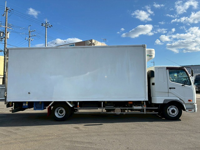 フルキャブ6000東プレR404Aキーストンフロアスタンバイ装置|中古トラックの販売・買取・査定のアイナビ