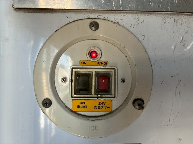 フルキャブ6000東プレR404Aキーストンフロアスタンバイ装置|中古トラックの販売・買取・査定のアイナビ