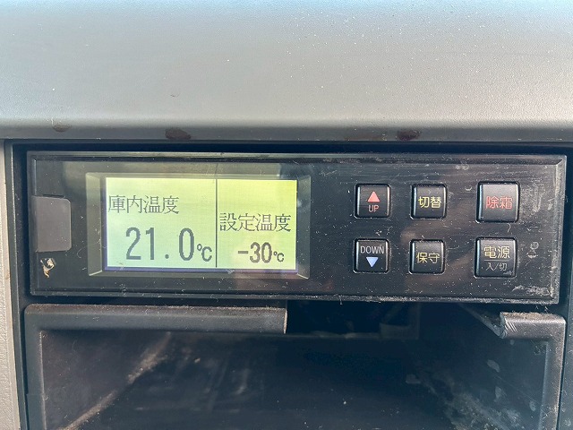 フルキャブ6000東プレR404Aキーストンフロアスタンバイ装置|中古トラックの販売・買取・査定のアイナビ