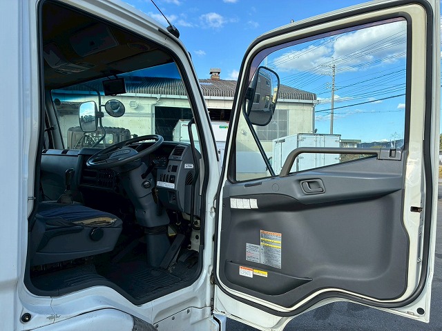 フルキャブ6000東プレR404Aキーストンフロアスタンバイ装置|中古トラックの販売・買取・査定のアイナビ