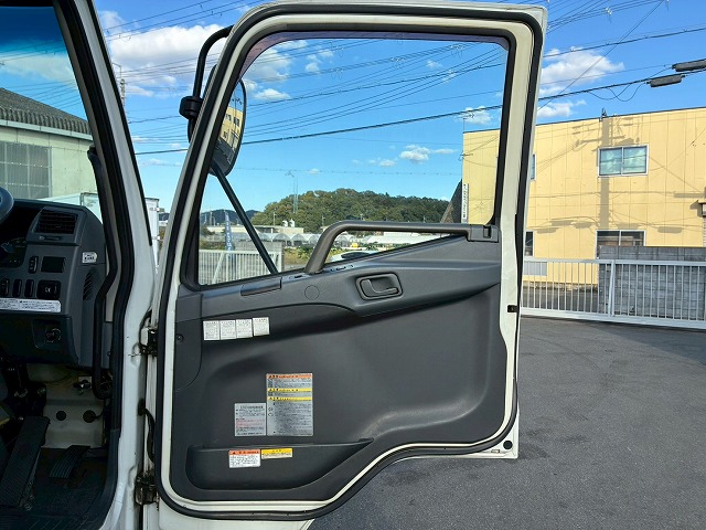 フルキャブ6000東プレR404Aキーストンフロアスタンバイ装置|中古トラックの販売・買取・査定のアイナビ