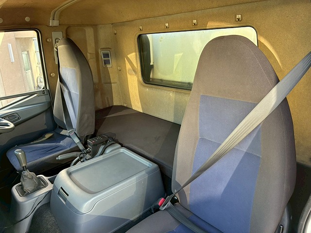 フルキャブ6000東プレR404Aキーストンフロアスタンバイ装置|中古トラックの販売・買取・査定のアイナビ