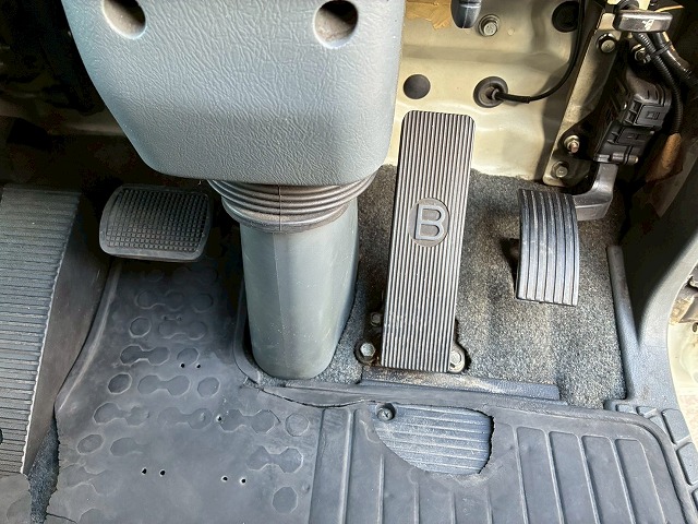 フルキャブ6000東プレR404Aキーストンフロアスタンバイ装置|中古トラックの販売・買取・査定のアイナビ