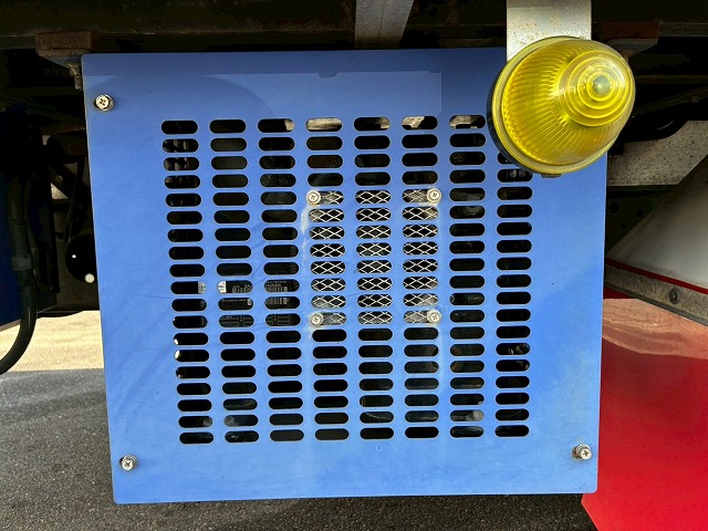 フルキャブ6000東プレR404Aキーストンフロアスタンバイ装置|中古トラックの販売・買取・査定のアイナビ