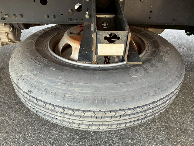 フルキャブ6000東プレR404Aキーストンフロアスタンバイ装置|中古トラックの販売・買取・査定のアイナビ