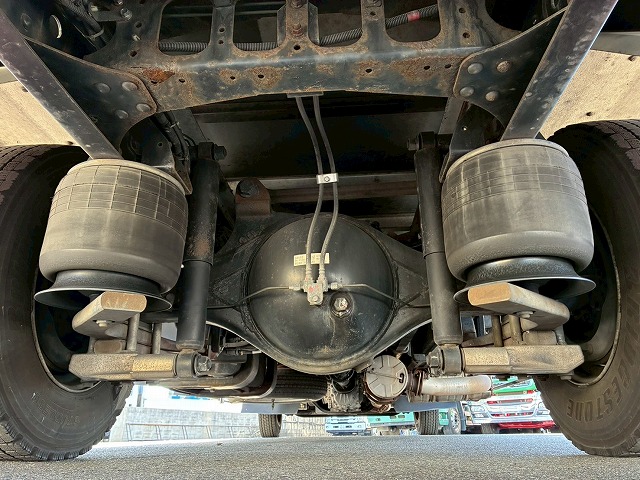 フルキャブ6000東プレR404Aキーストンフロアスタンバイ装置|中古トラックの販売・買取・査定のアイナビ