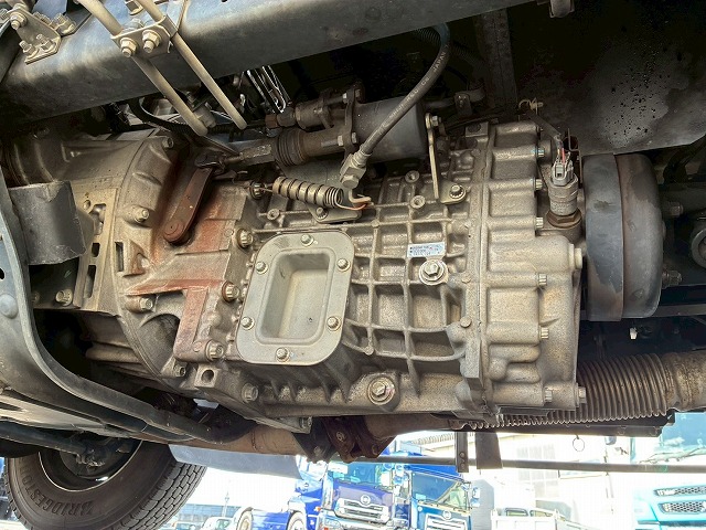 フルキャブ6000東プレR404Aキーストンフロアスタンバイ装置|中古トラックの販売・買取・査定のアイナビ
