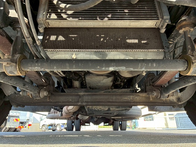 フルキャブ6000東プレR404Aキーストンフロアスタンバイ装置|中古トラックの販売・買取・査定のアイナビ