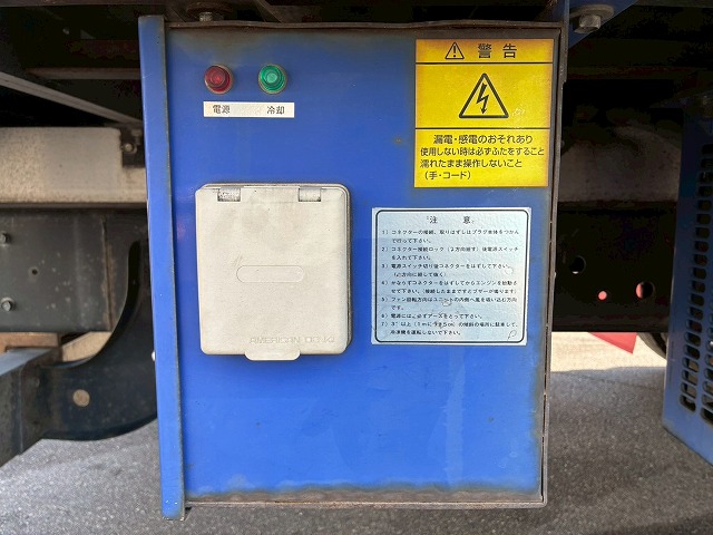 フルキャブ6000東プレR404Aキーストンフロアスタンバイ装置|中古トラックの販売・買取・査定のアイナビ